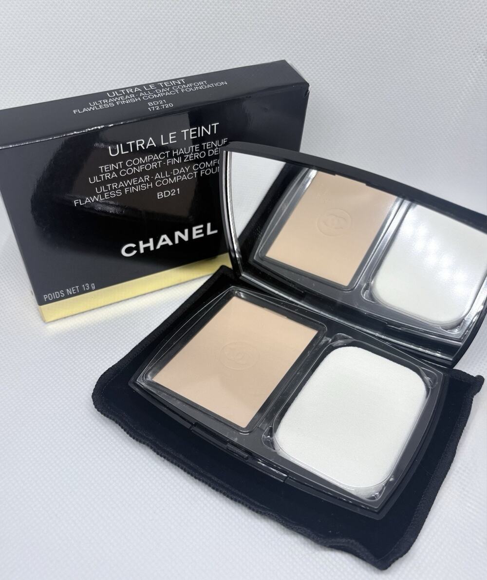 CHANEL LE TEINT ULTRA TENUE ULTRAWEAR COMPACT FOUNDATION SPF15 BD21 — RARE!